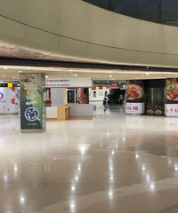 日月光商场空无一人,情景让人唏嘘
