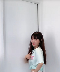 李小璐这审美真是让人看不懂,原来她穿宽松T恤也显胖呀!