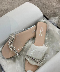 ����һ˫͸��������Ь���Ͻų��������ļ��ر�