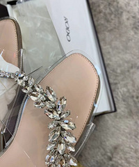 ����һ˫͸��������Ь���Ͻų��������ļ��ر�