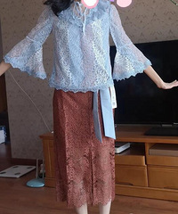 �������Ȱ�������˿ȹ���ң�����˵�Ǵ�����100�ֻ�ɫ���Ӹ�