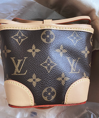 �����ֵ�LV�������ر��ʺ�С����