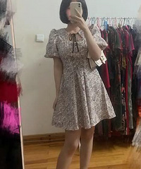 新入手的乐町连衣裙,你们觉得留吗?