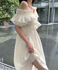 不用再费脑子想搭配的日常连衣裙和小套装来了
