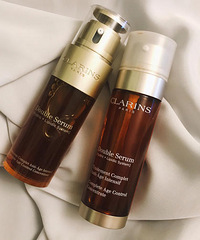 ����ʫ˫����ĺ�����