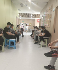 单身打卡日记:顶着小太阳排了1个多小时的队终于打上疫苗了