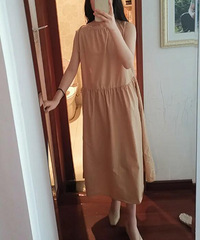 在服装店一千多买的裙子,当时觉得很好看!怎么回家一试就很普通