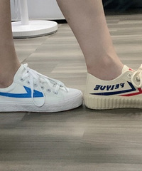 �����ǣ��������Ƿ�Ծ������˫����