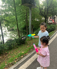 �����԰�ɽ����һ���Σ��򿨶�ʮ��Ĳ�Ӭ����