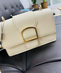 СCK����������ıر���ɫ���������п���ȹ��