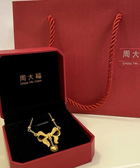 周大福蝴蝶结金项链,我也买了!