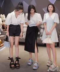 薇娅服装专场直播被吐槽审美了,你觉得薇娅的选品土吗?