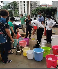 均价15万/平小区业主居然喝粪水