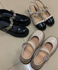 ������˫��Сȹ�Ӱ������ٵ�Ь��ÿ��б��������