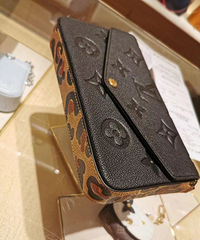 ����LV���¿���������һ�۾;������������ҵ���