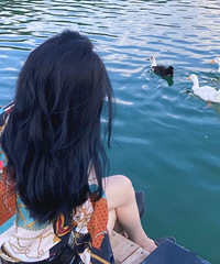 三款不用漂也能美到炸街的绝美发色