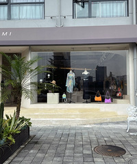 发现一家宝藏买手店,货品很齐全,满满的辣妹风