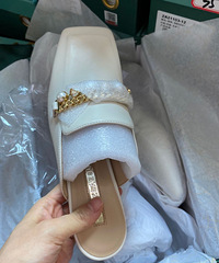 莎莎苏的鞋子真的好美,每双都高端大气上档次
