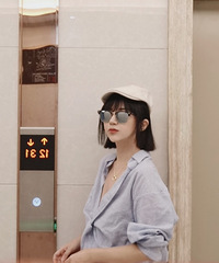 干净、清冽、利落的打扮