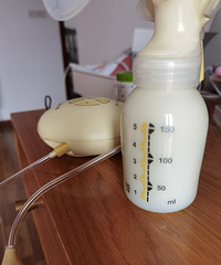 断奶or继续母乳?各种情感交织中