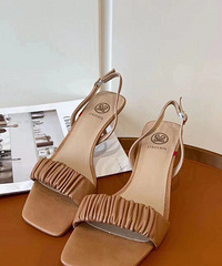 300�����˼��ͼ��Ƥ����Ь��ֵ�ˣ�