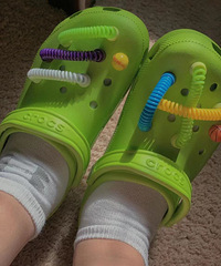 ͻȻ�ֲ���crocs����Ь���Լ�������DIY����һ�޶�