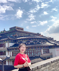 91年163CM的妹子征婚,就职房地产开发公司