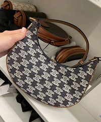 Celine���¿���ը�����ˣ��ϻ��ܾ���