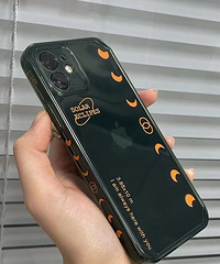 终于找到适合黑色手机的手机壳,这两款很好看