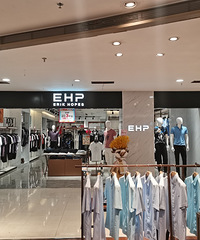 新世纪百货阳光世纪4FEHP男装开业啦,三件7折