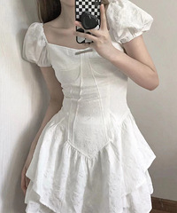 ����һ������һ���Ĵ���С��ȹ����������