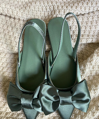 30��Ǯ�ĵ�Ь��ô�����ʣ����о����̸���������