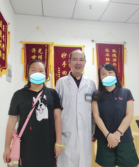 ȥ���Ů��һ�����Ľ�����������һ������˵�¸���