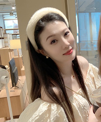 35岁162CM娃儿跟父亲的小姐姐征婚,希望对方35岁以上