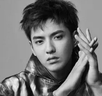 ���ෲ����������ǿ��δ����Ů��