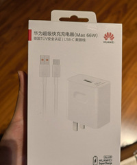 终于抢到了华为P50pro,可可茶金真好看