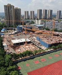 ��ѧ�����˺�ƽСѧ�������