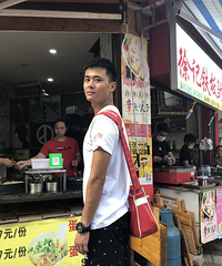 93年176CM的沙区带编老师征婚,希望对方最好体制内的
