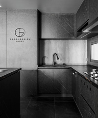 不跟风,就喜欢暗黑系!嵌入式冰箱就是颜值天花板