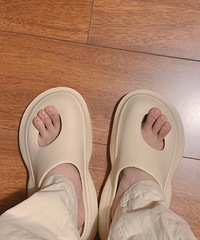这个拖鞋绝绝子,所以这么好看的拖鞋,到底怎么穿?