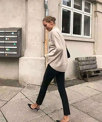 ���߽�С��Ů���������ٴ���4�֡��԰�Ь��