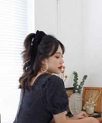 悄悄咪咪学化妆变美,然后惊艳所有人