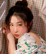 97年的美术老师征婚,养了只纯白英短