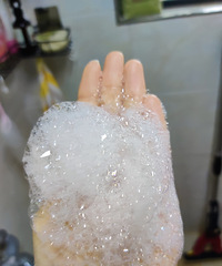 这款洗发水真是太棒了!洗一次,我就坚持了4天