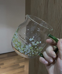 星巴克的玻璃杯才是颜值最高的,而且还特别好用