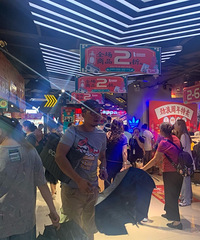 快去沙坪坝抢趴活,劲浪全场2折起!骆驼的外套100块钱3件