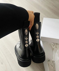 �ﶬ�쵽�ˣ���ѡ�˺ܾ�ѥ�ӣ����ҵ�����˫