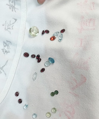 ������ĸ�����Ʒ������̳�ҵ�һ�Ҷ������ε�