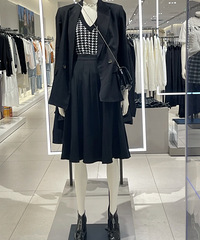 以纯没有淘宝旗舰店?还有多少人爱在以纯买衣服!感觉换设计师了