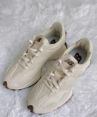 入手New Balance 327 超温柔米白配色